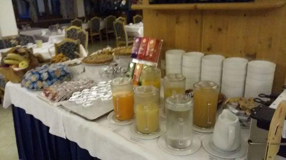 Hotel St. Raphael مادونا دي كامبيليو المظهر الخارجي الصورة