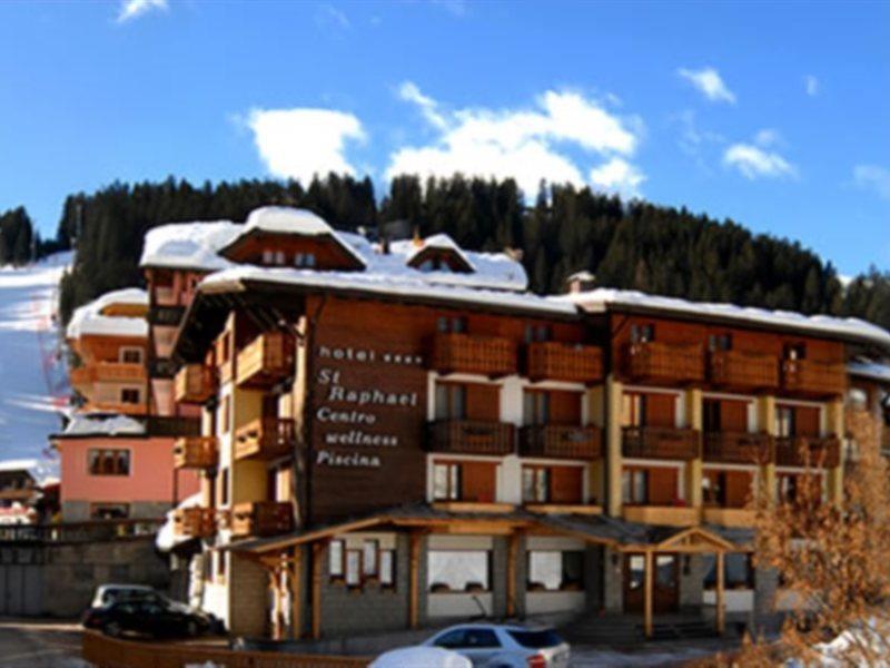 Hotel St. Raphael مادونا دي كامبيليو المظهر الخارجي الصورة